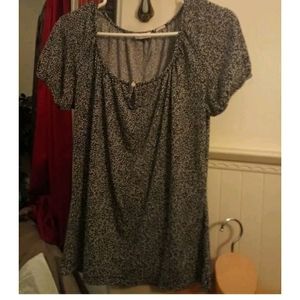 Women's Blouse Poka Dot with short sleeve. *pre-owned* Size Large